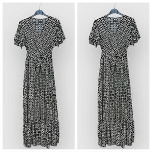 MADE IN ITALY Elegant Black and White Patterned Dress